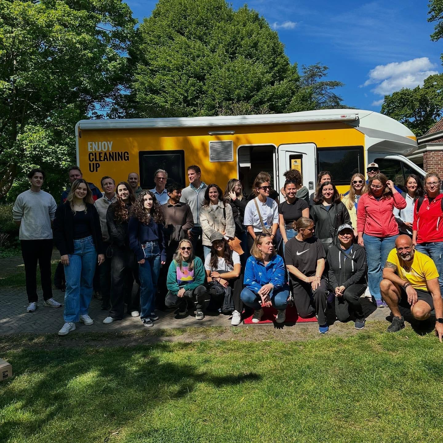 Microsoft en EY samen in actie tijdens een cleanup in Haarlem